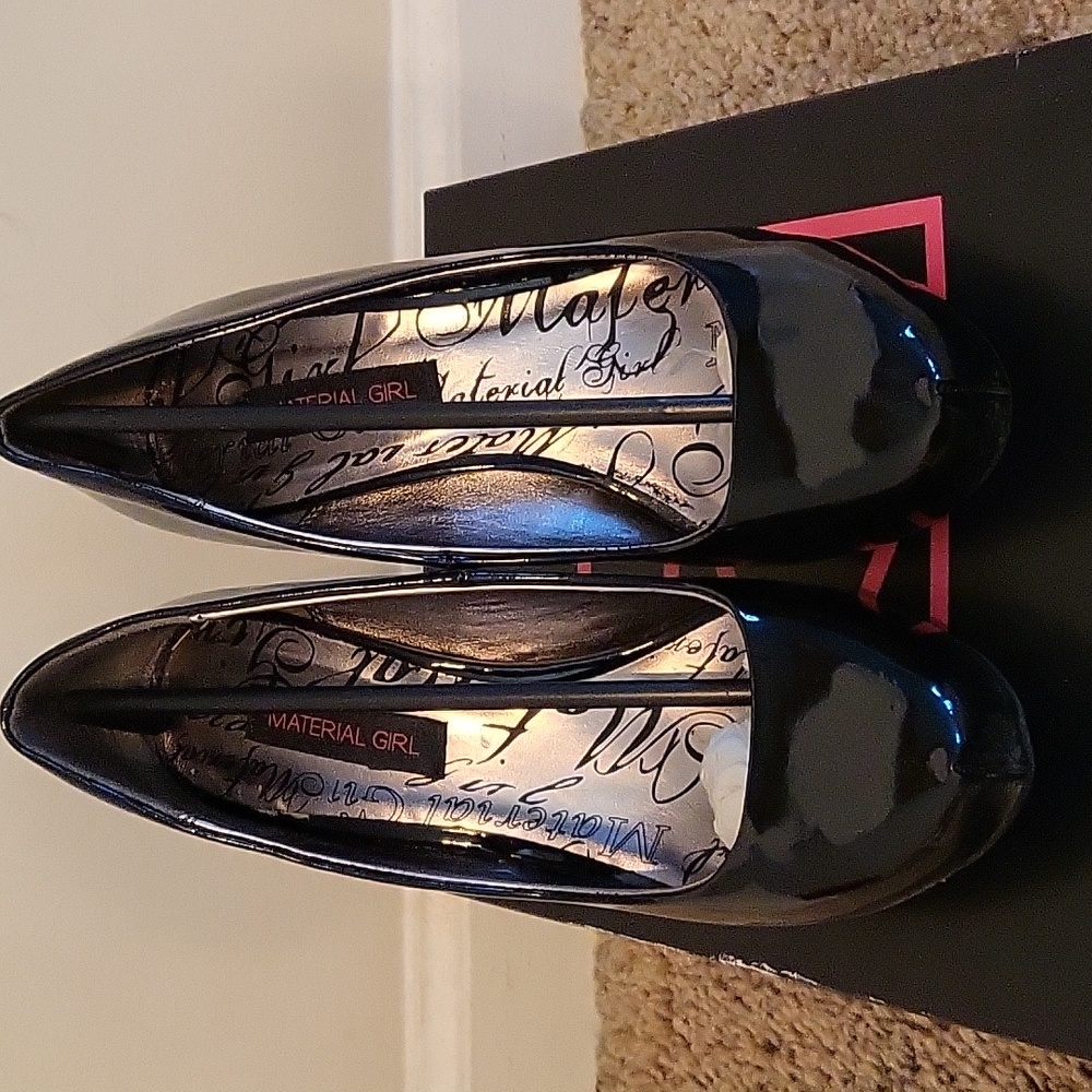 Women's shoes